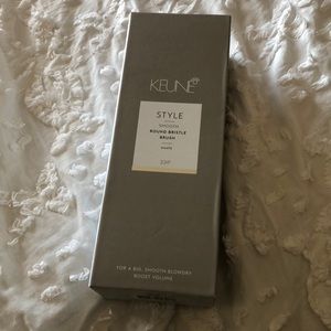 NIB Keune Smooth Round Bristle Brush